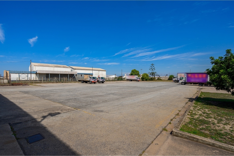 Commercial Property for Sale in Markman Industrial Eastern Cape